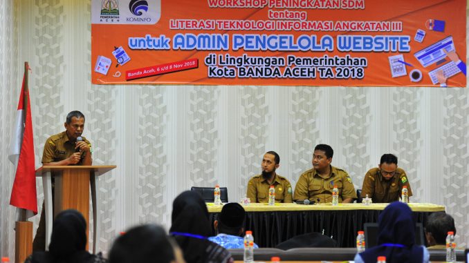 Gambar Pembukaan Acara Literasi TIK Gambar Pembukaan Acara Literasi TIK